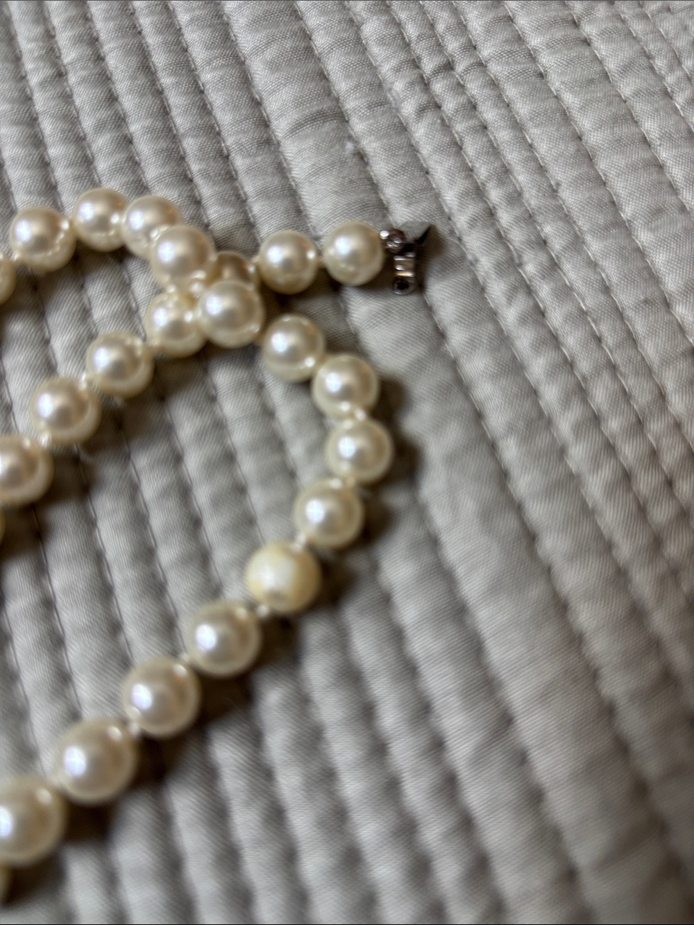 JBK Single strand faux pearl w/crystal flower clasp - Picture 5 of 5